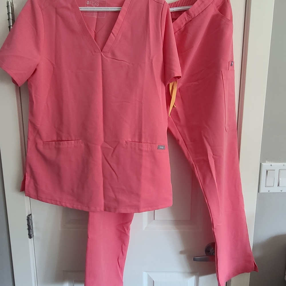 Figs scrubs